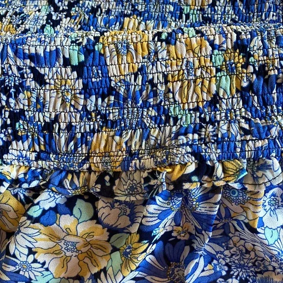 NWOT - ASTR THE LABEL January Floral-Print Flutter Sleeve Crop Top - Sz L - Picture 11 of 16